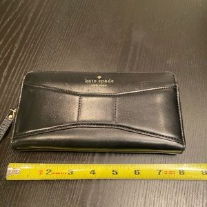 Black Kate Spade Black “2 Park Avenue Beau” Wallet
